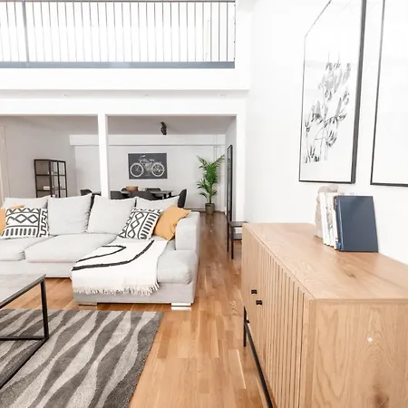 Apartament 2ndhomes Unique & Spacious 2-storey With Sauna *