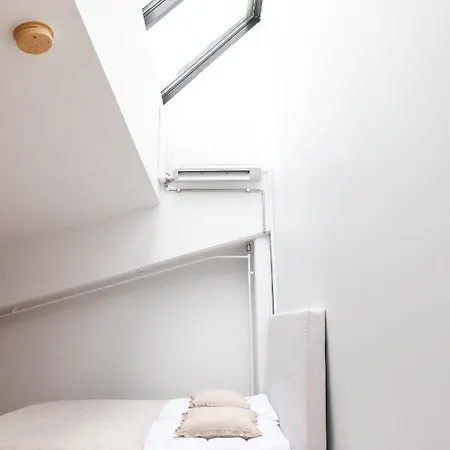 2ndhomes Unique & Spacious 2-storey With Sauna Apartman Helsinki