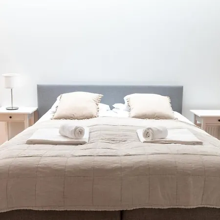 2ndhomes Unique & Spacious 2-storey With Sauna Apartament *