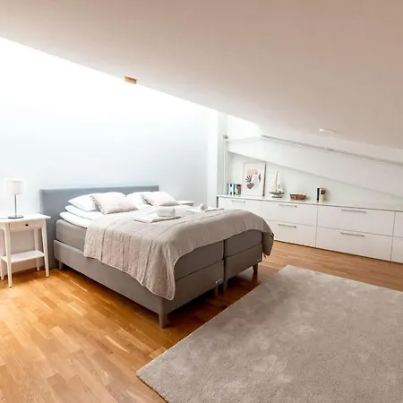 2ndhomes Unique & Spacious 2-storey With Sauna