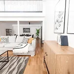Appartement 2ndhomes Unique & Spacious 2-storey With Sauna *