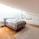 2ndhomes Unique & Spacious 2-storey With Sauna